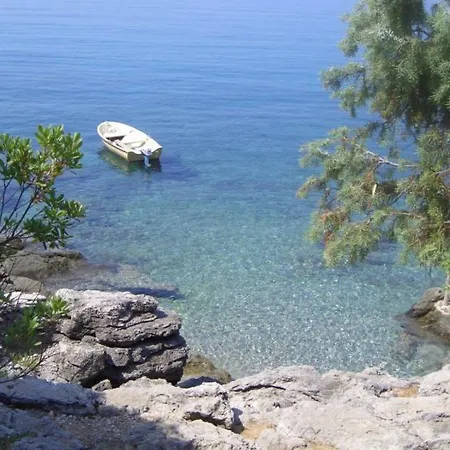 Appartement App With A Lovely Patio