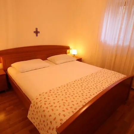 App With A Lovely Patio