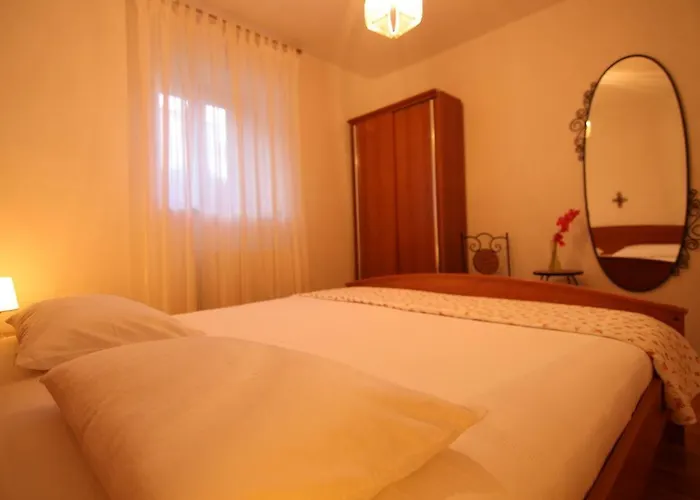 App With A Lovely Patio Apartmán Mali Lošinj
