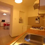 App With A Lovely Patio Apartamento *