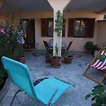 App With A Lovely Patio Apartamento