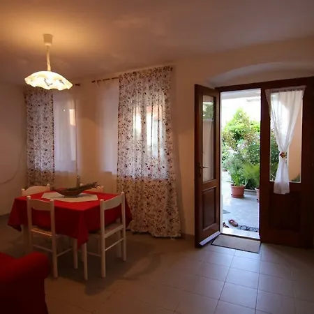 App With A Lovely Patio Mali Losinj